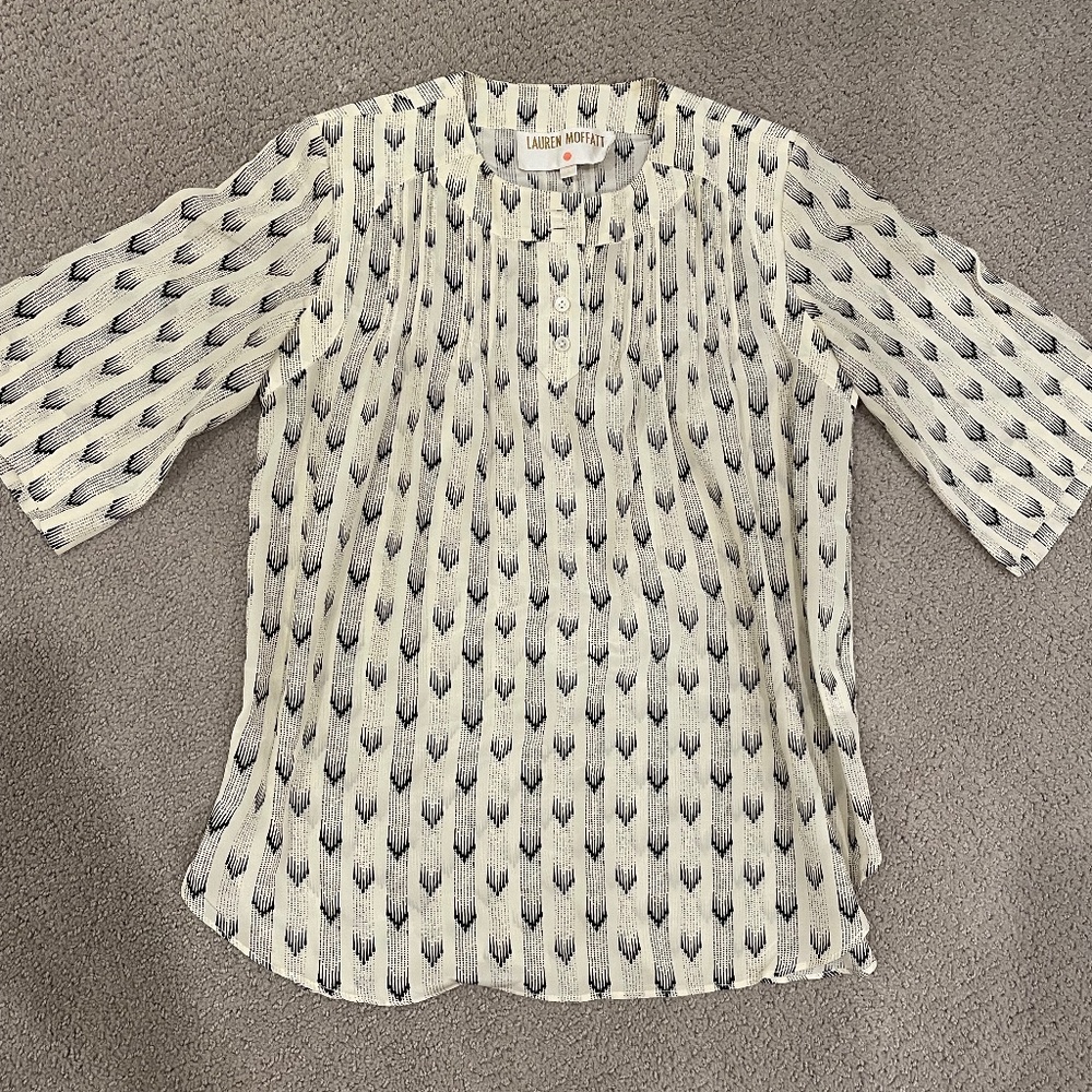 Lauren Moffatt small silk blouse